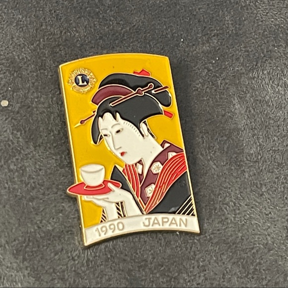 Vintage Jewelry - Lions club collectors pin